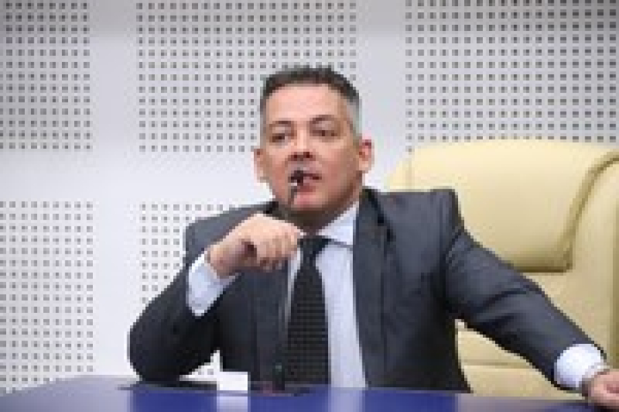 Aprovada proibição de diferenciar elevadores social e de serviço em prédios privados