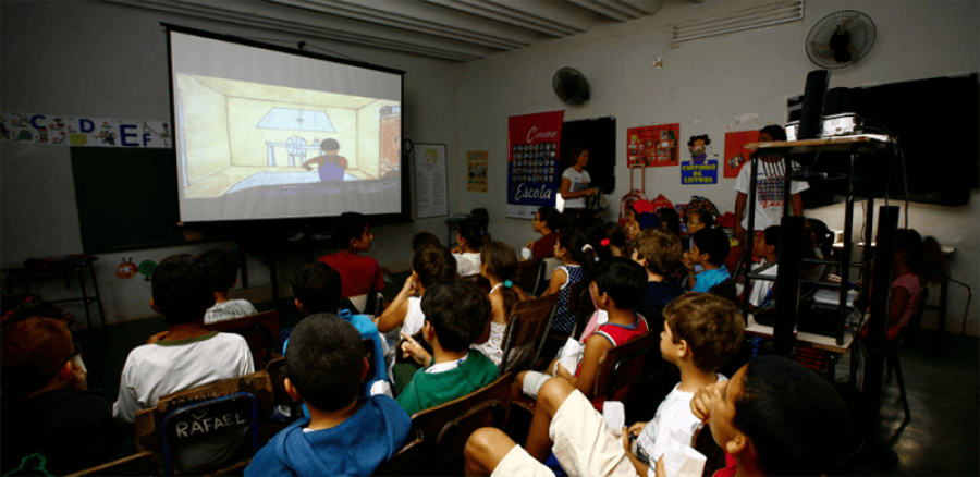 Professor defende cinema nas escolas para ampliar e formar público