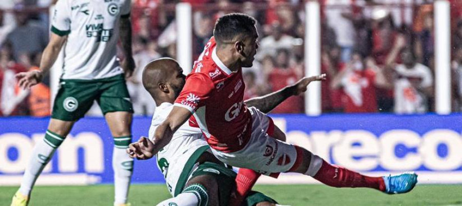 Vila Nova bate Goiás por 2x0 no clássico da rodada