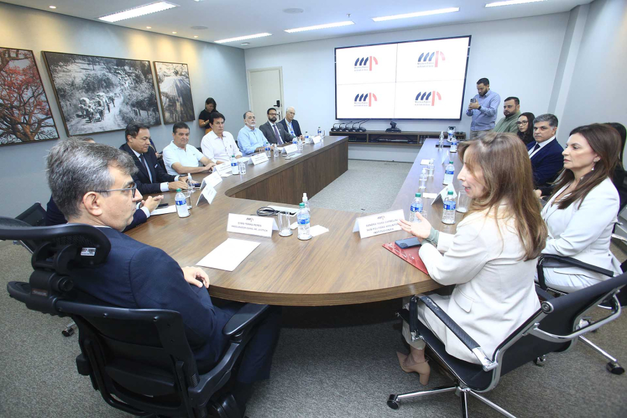 MPGO articula retomada do Programa Cidade Segura, voltado à retirada de fios inutilizados, em Goiânia