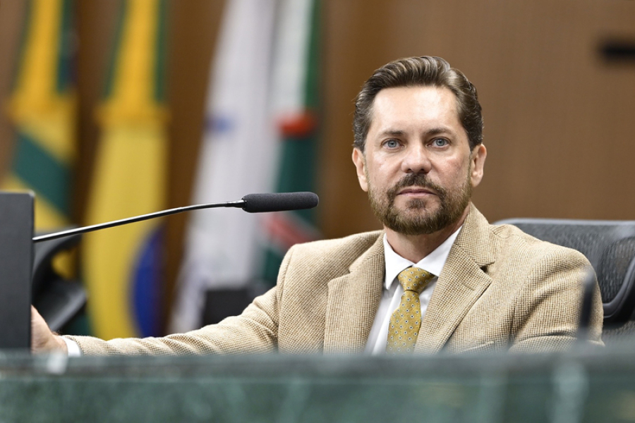 Bruno Peixoto quer assegurar oferta da vacina contra a dengue na rede pública