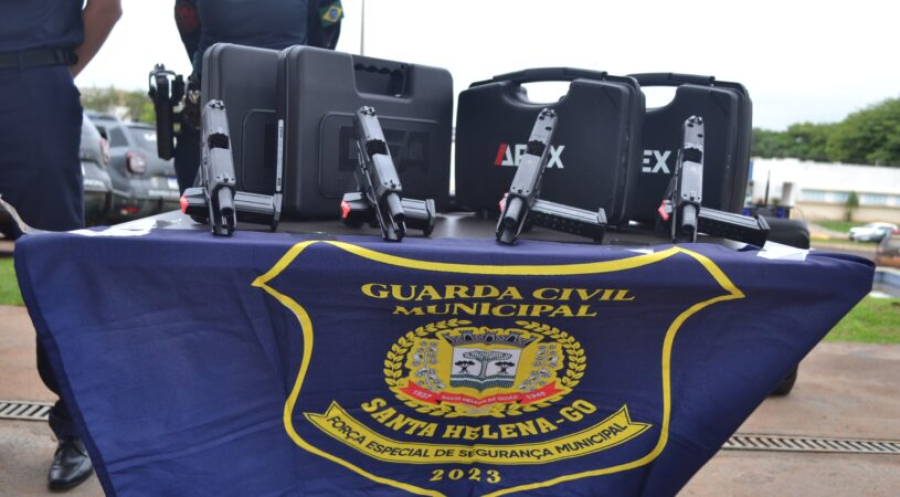 Prefeitura de Santa Helena de Goiás realiza formatura do III Curso de Armamento e Tiro da Guarda Civil Municipal