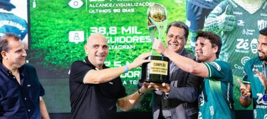 FGF entrega troféu da Divisão de Acesso ao campeão Rio Verde